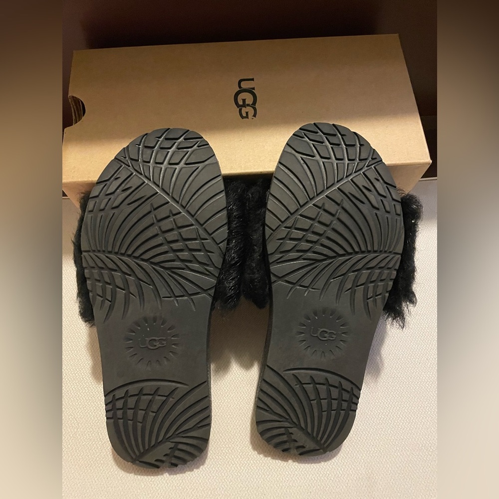 Ugg Black Royale furry sandals - Picture 4 of 5